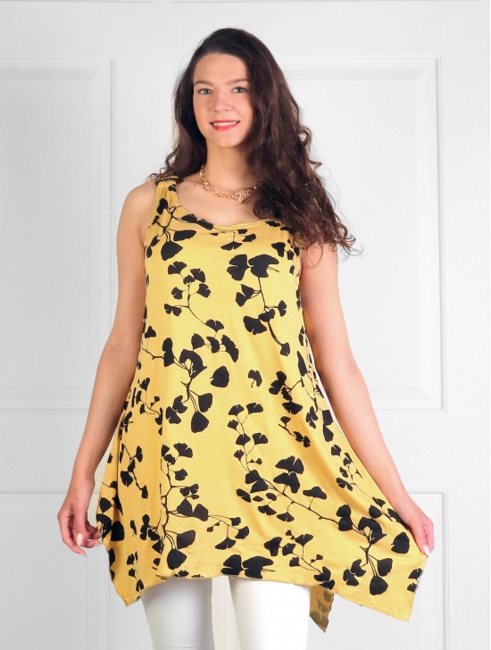 Floral Loose-Fitting Top W/ Coconut Buttons Floral Loose-Fitting Top W/ Coconut Buttons